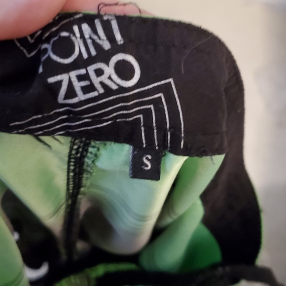 Point Zero swim trunks size S - Picture 2 of 4